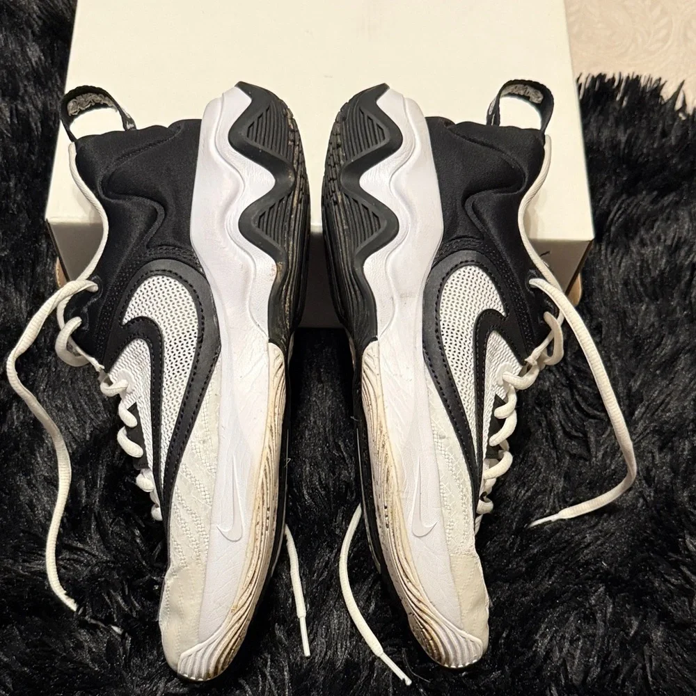 Nike Black and White Sneakers